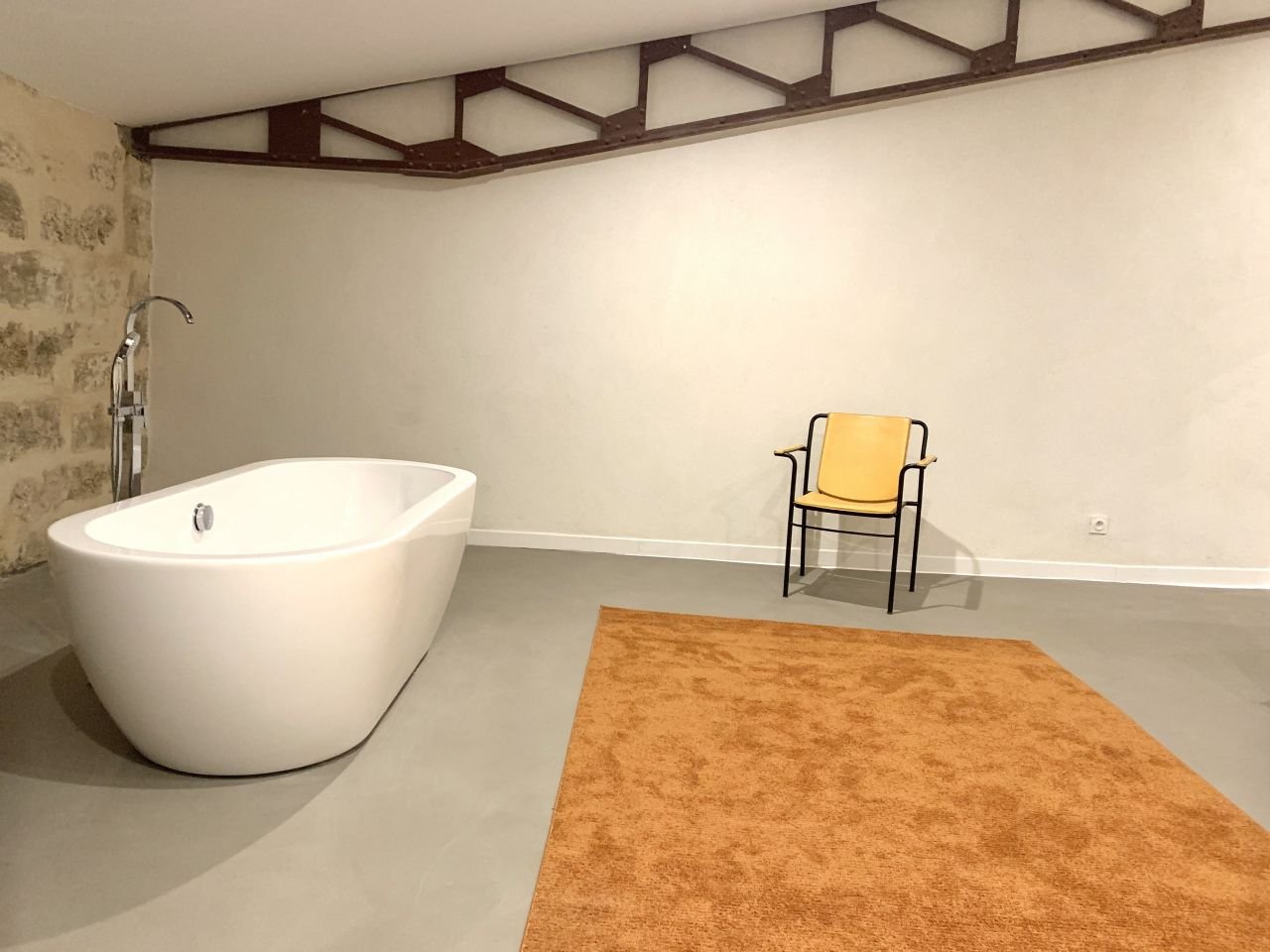 Appartement XVIIe siècle type loft – photo 2