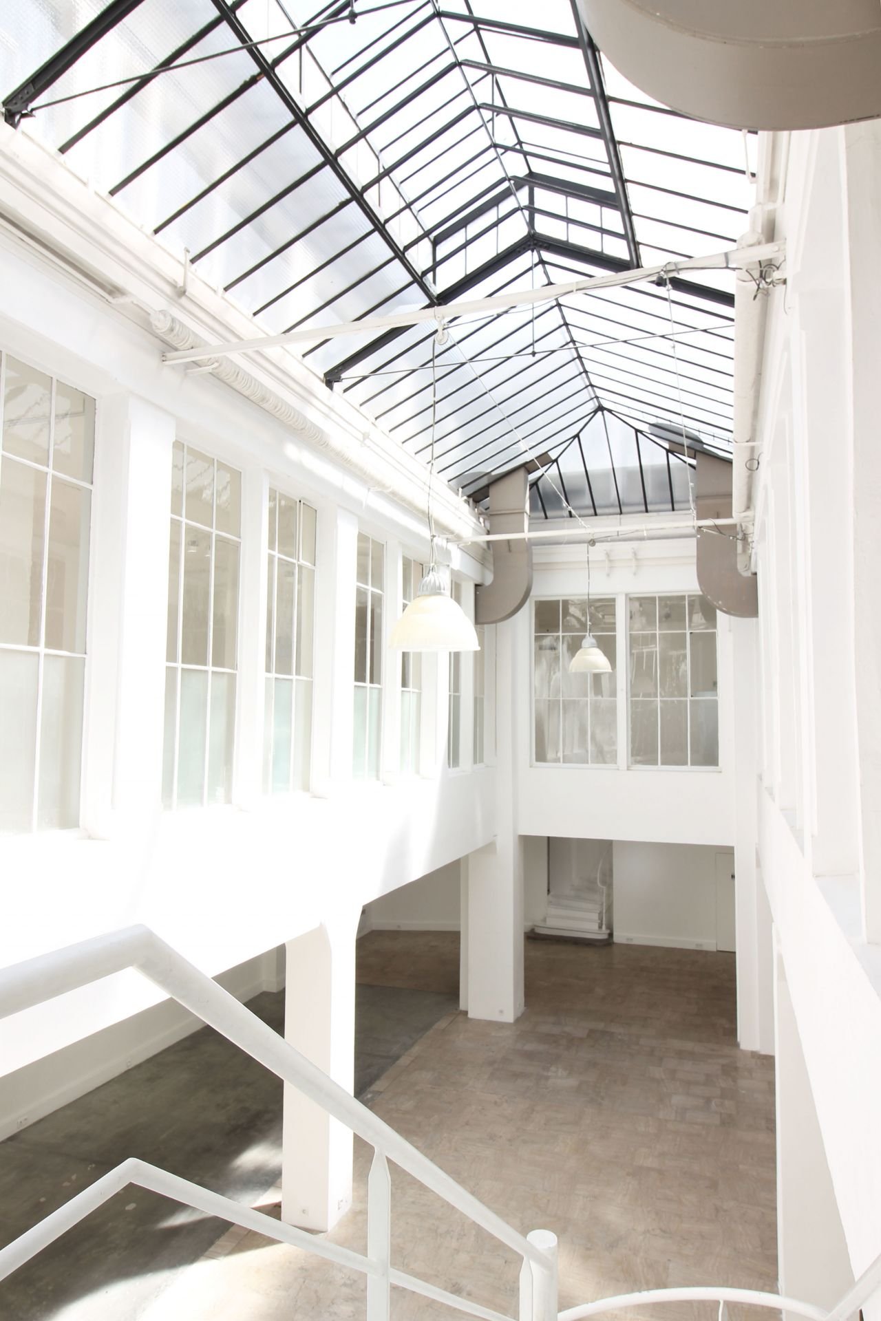 Ancien atelier industriel entièrement rénové – photo 9