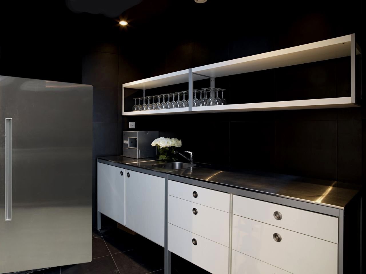 Ancien atelier industriel entièrement rénové – photo 15