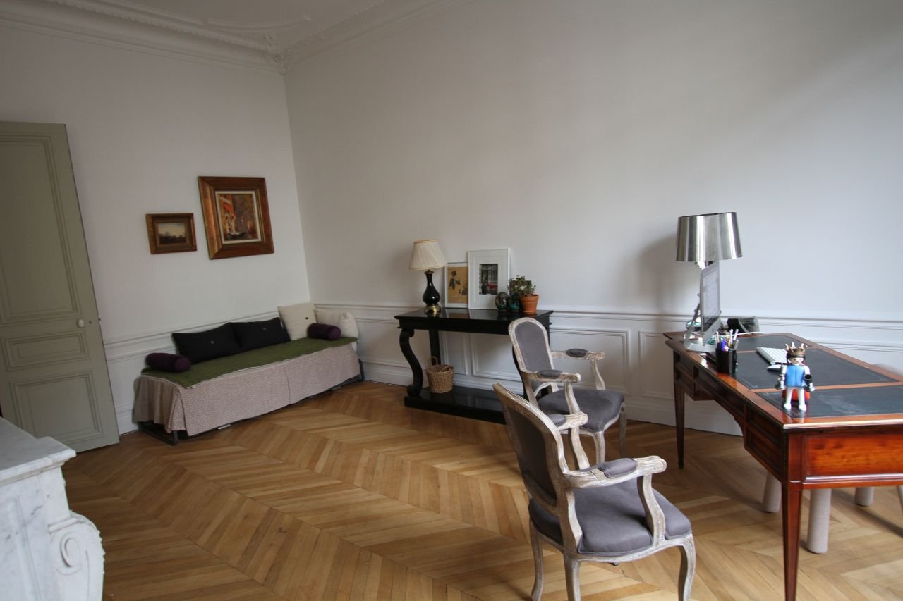 Grand appartement haussmannien – photo 17