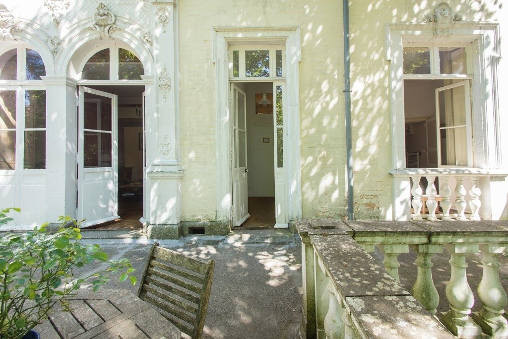 Maison divisée en plusieurs appartements (Est) – photo 3