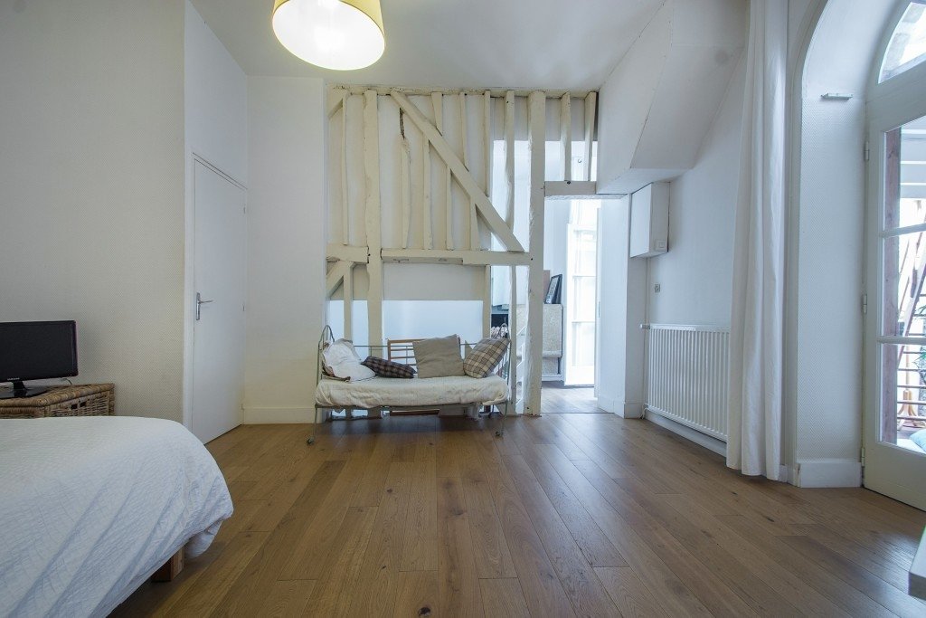 Maison divisée en plusieurs appartements (Est) – photo 9