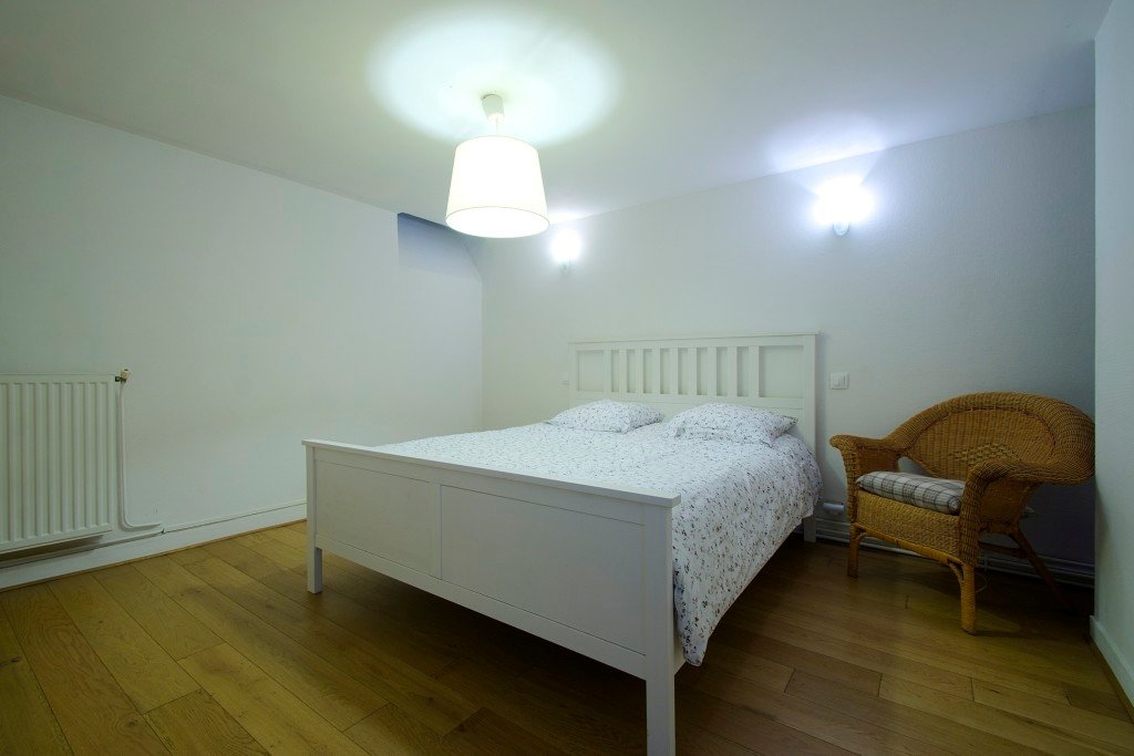 Maison divisée en plusieurs appartements (Est) – photo 10