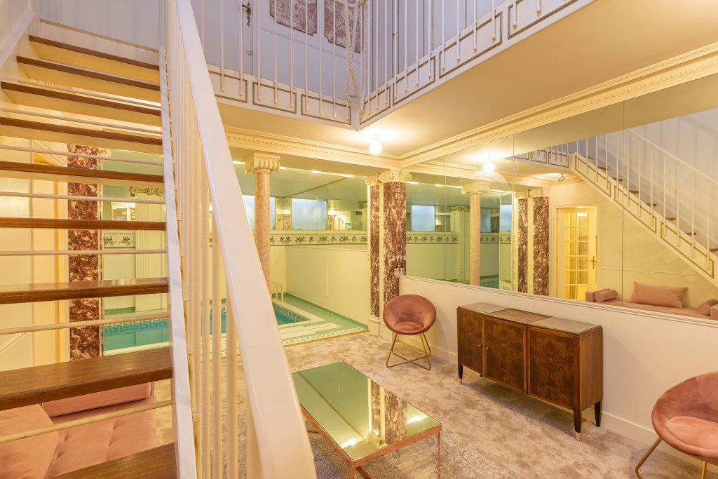 Piscine privée intérieure style ancien proche Paris – photo 15