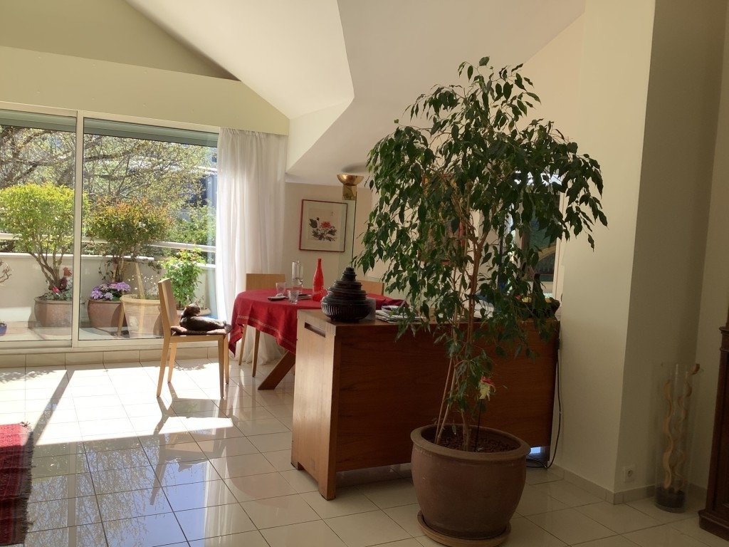 Appartement duplex, vue sur un jardin en région parisienne – photo 5