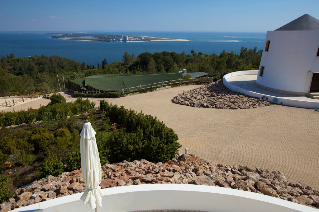 Grande maison avec deux moulins à vent (Portugal) – photo 14