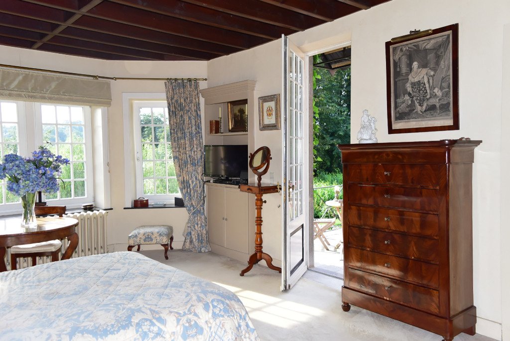 Manoir de style anglo-normand, ameublement ancien (Belgique) – photo 22