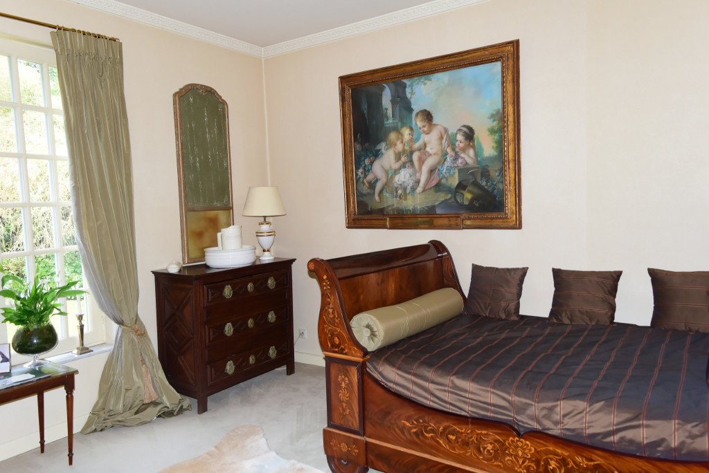 Manoir de style anglo-normand, ameublement ancien (Belgique) – photo 24