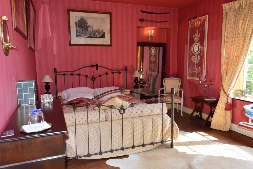 Manoir de style anglo-normand, ameublement ancien (Belgique) – photo 25