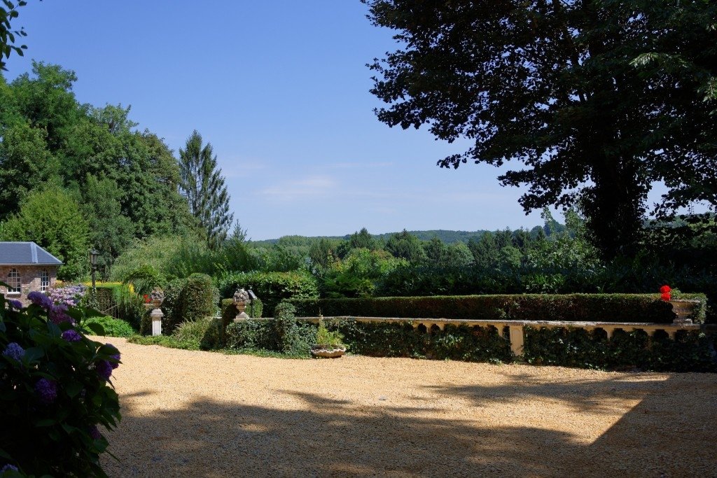 Manoir de style anglo-normand, ameublement ancien (Belgique) – photo 31