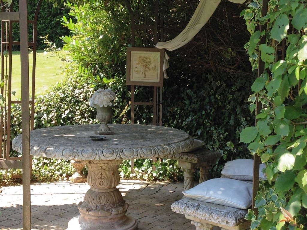 Manoir de style anglo-normand, ameublement ancien (Belgique) – photo 33