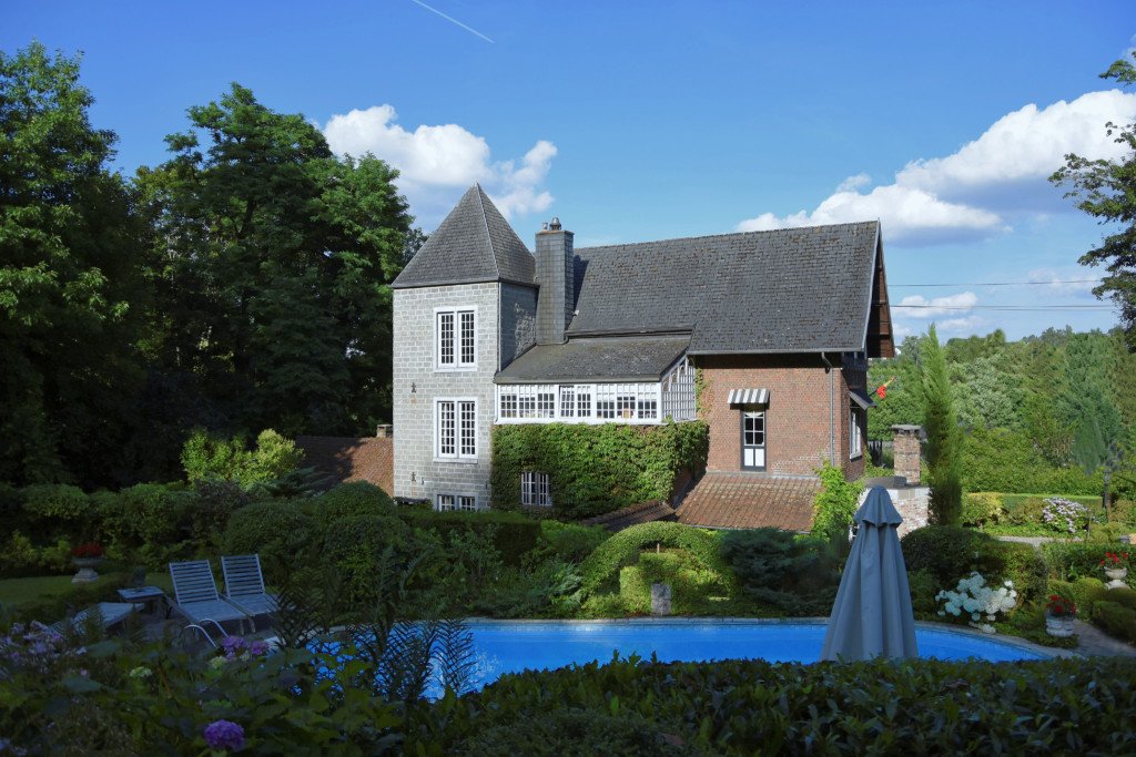 Manoir de style anglo-normand, ameublement ancien (Belgique) – photo 35