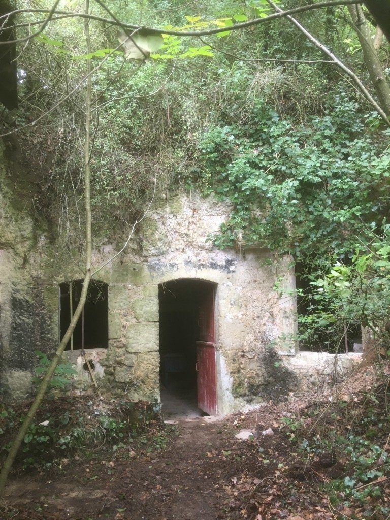 Maisonnette troglodyte – photo 11