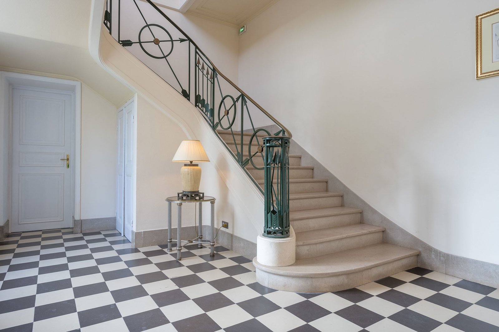 Château dans un parc de 11 hectares – photo 2