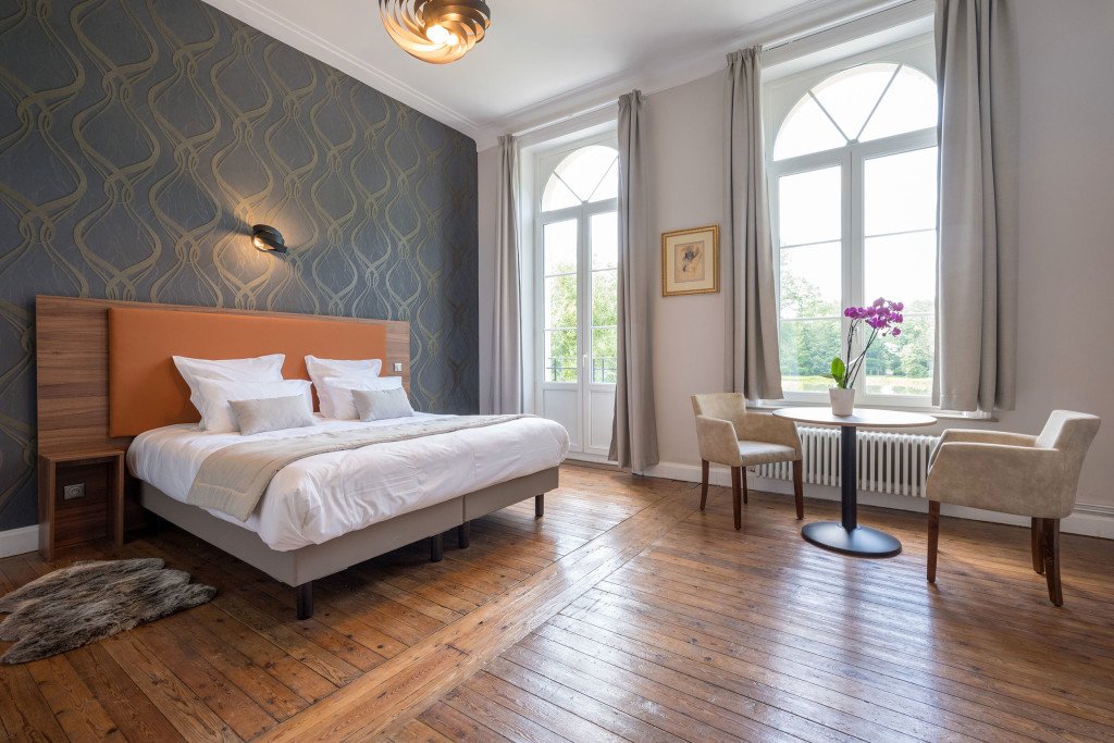 Château dans un parc de 11 hectares – photo 7