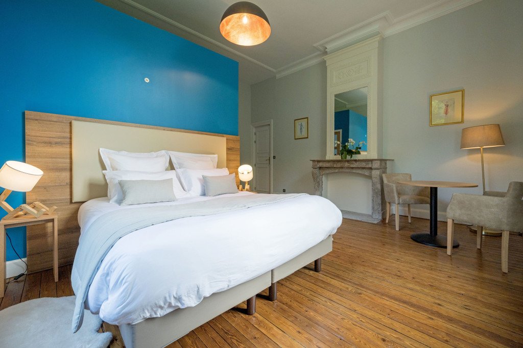 Château dans un parc de 11 hectares – photo 13