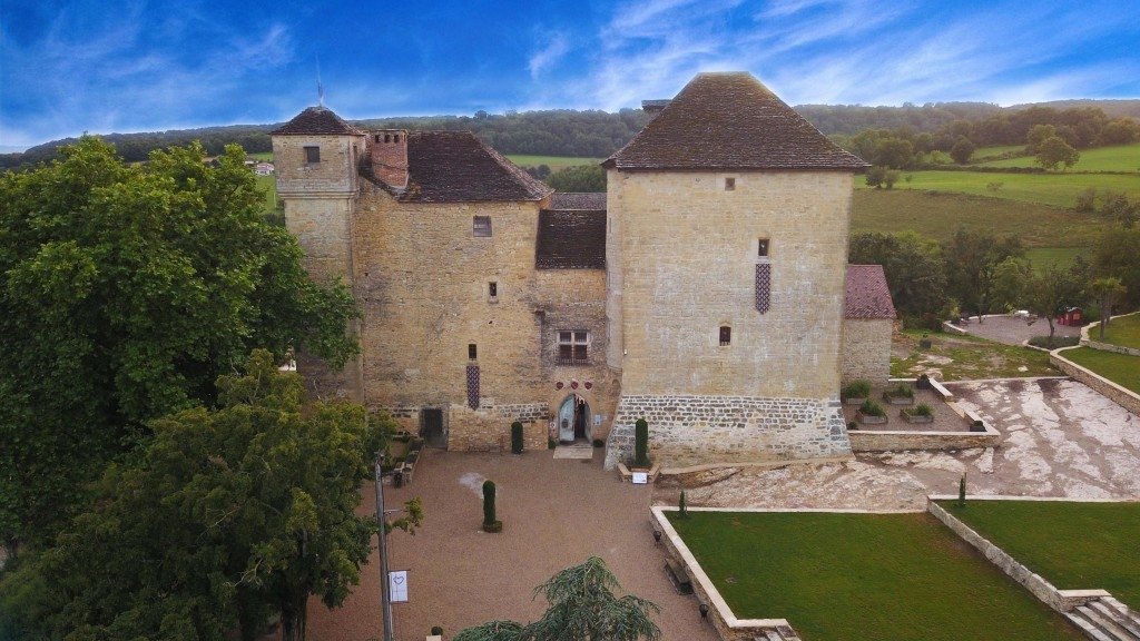 Château du XIIIe siècle avec vue sur les massifs – photo 7