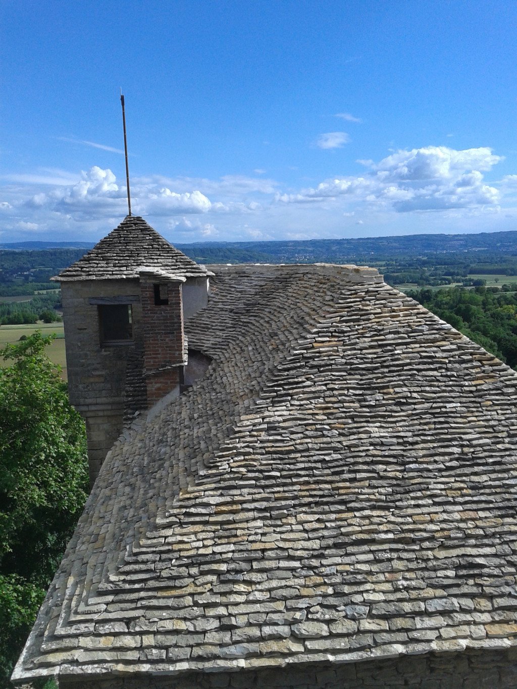 Château du XIIIe siècle avec vue sur les massifs – photo 10