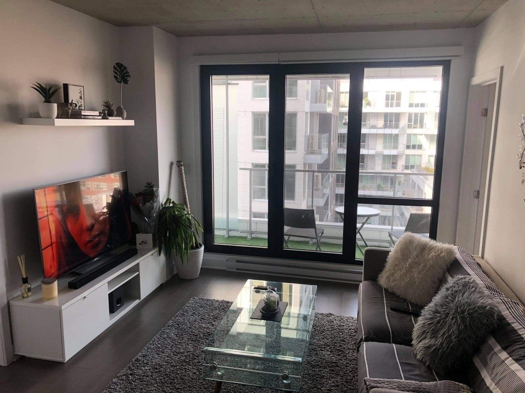 Appartement avec terrasse au 9ème étage – photo 3