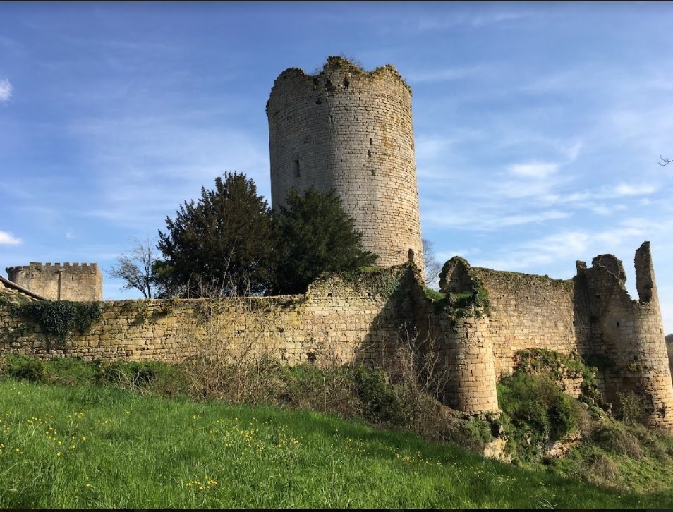 Château du XIIIème siècle – photo 10