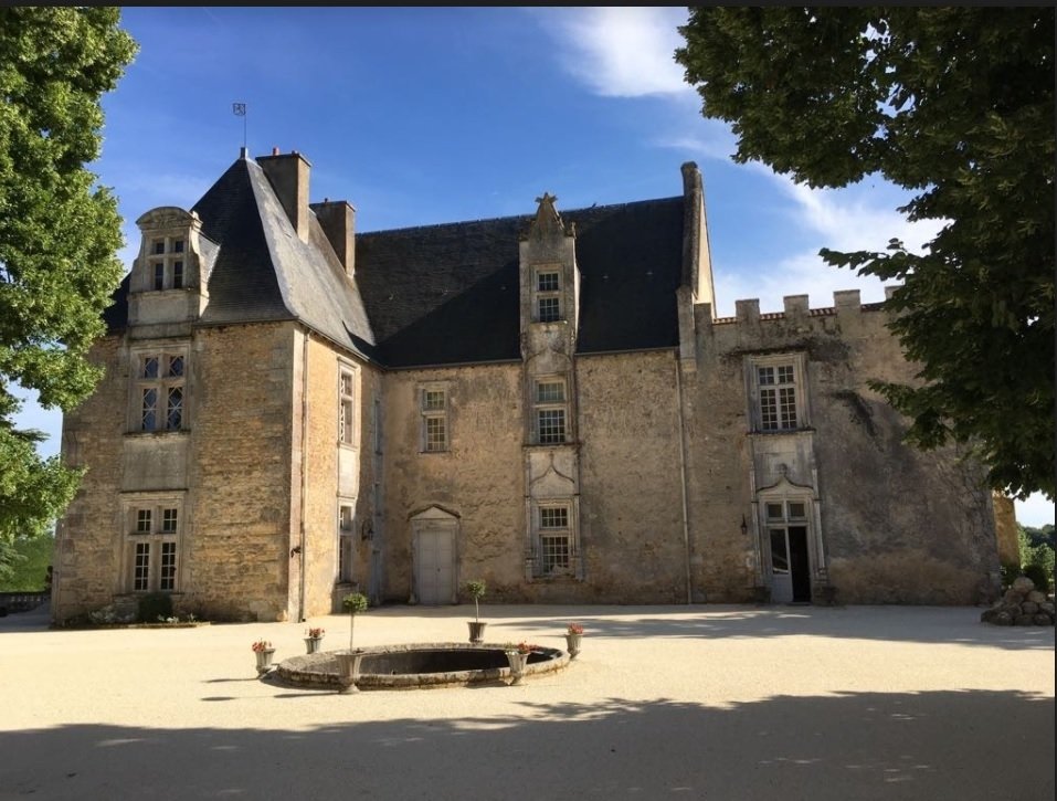 Château du XIIIème siècle – photo 15