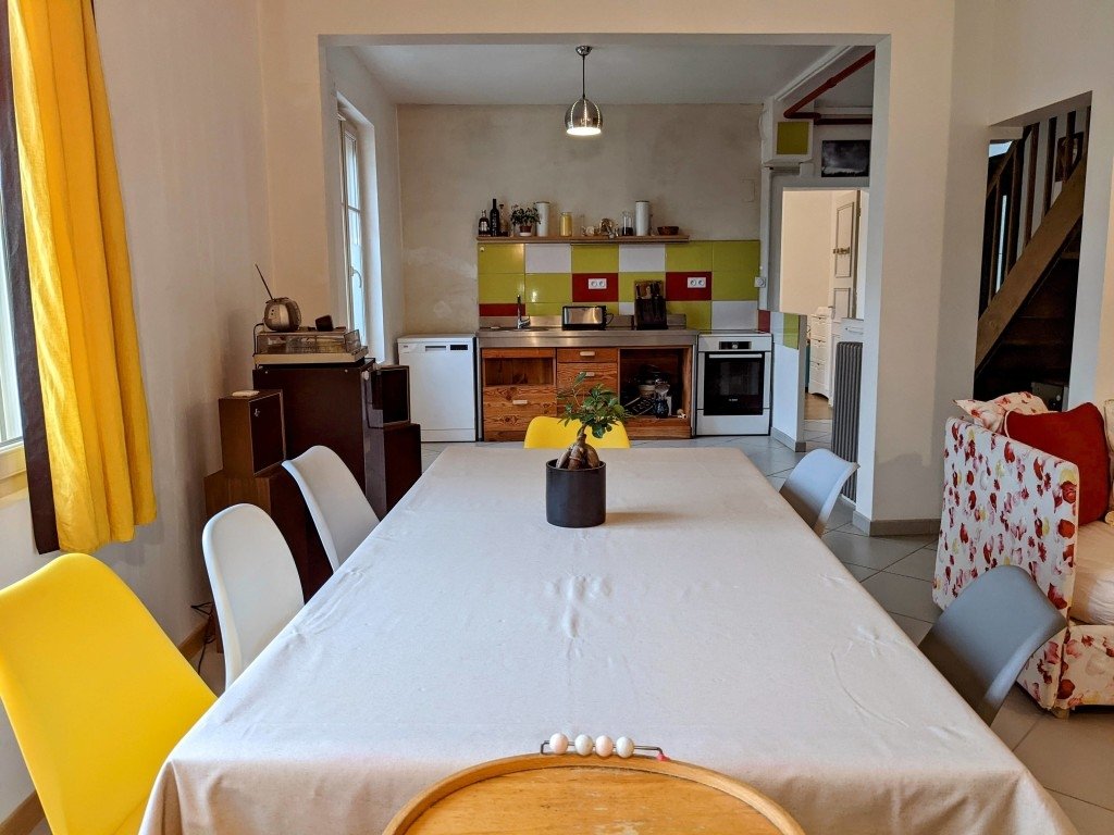 Maison de ville, studios, 2 garages, 2 caves – photo 1