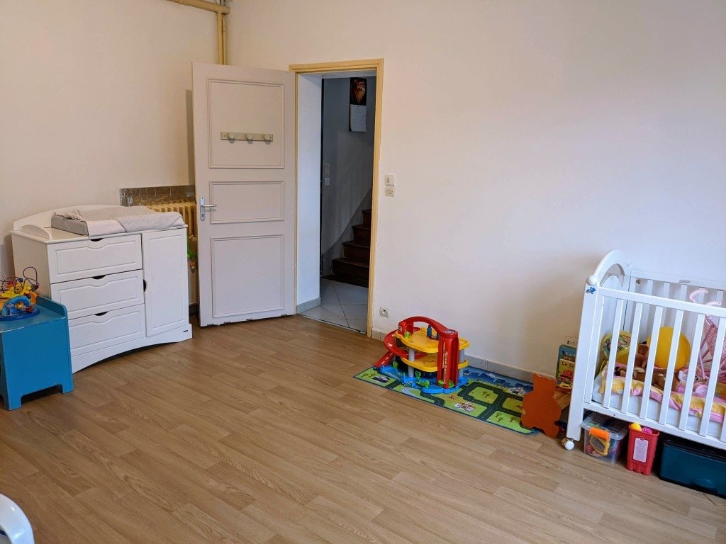 Maison de ville, studios, 2 garages, 2 caves – photo 5