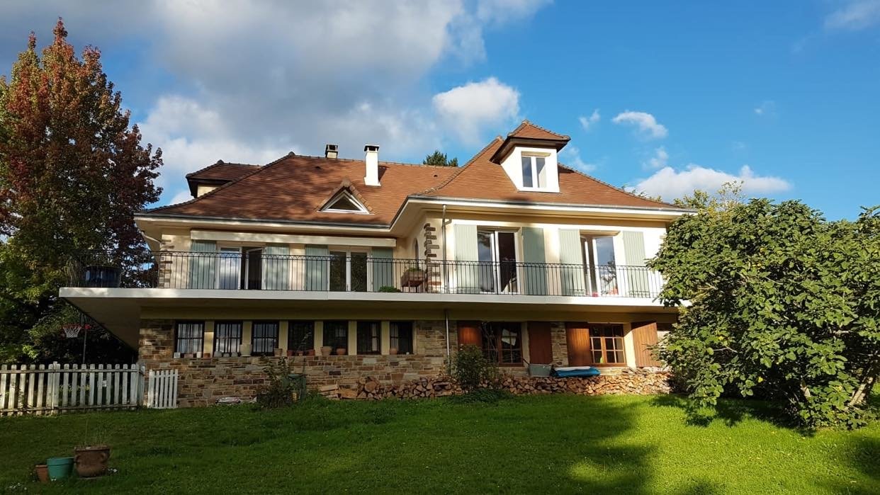 Maison de caractère entourée de verdure – photo 1