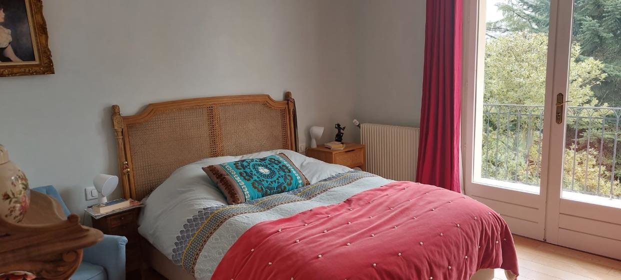 Maison de caractère entourée de verdure – photo 8