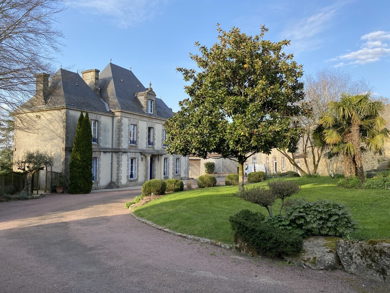 Maison de Maitre – photo 1