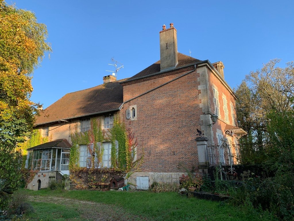 Maison de campagne XIXe siècle, avec dépendances – photo 1