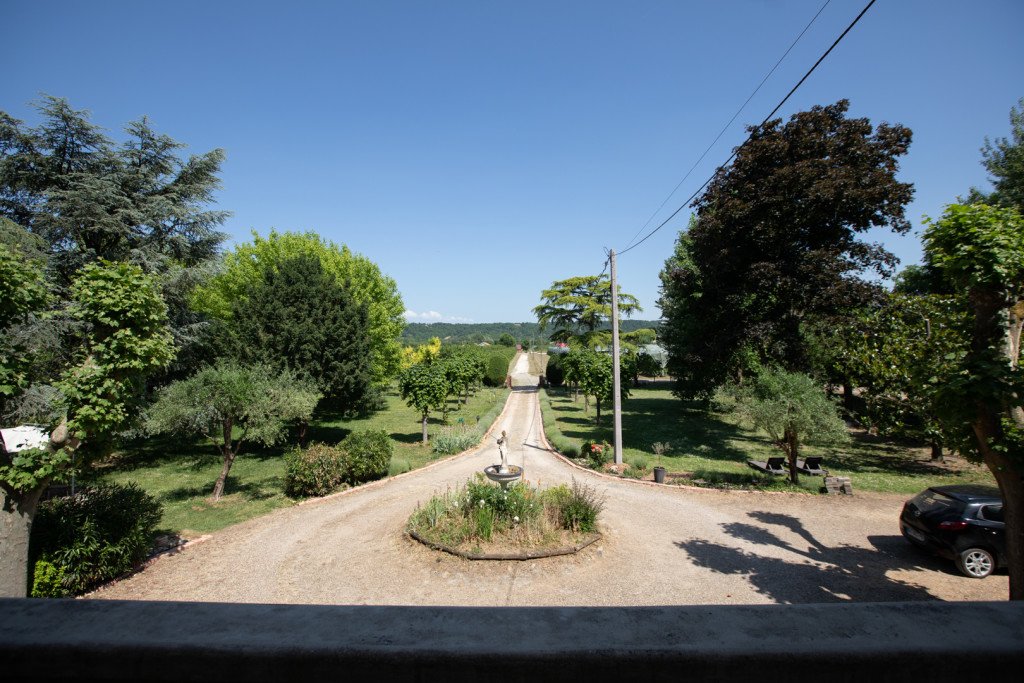 Maison sur parc arboré – photo 5