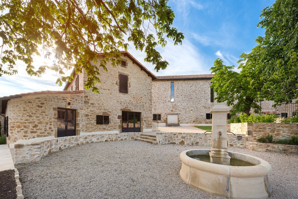 Domaine dans un parc avec de nombreux espaces – photo 2