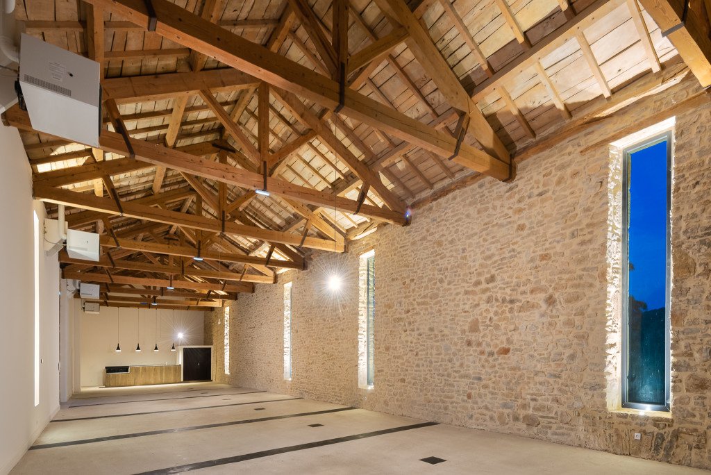 Domaine dans un parc avec de nombreux espaces – photo 5