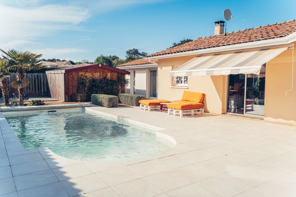 Villa contemporaine avec piscine – photo 3