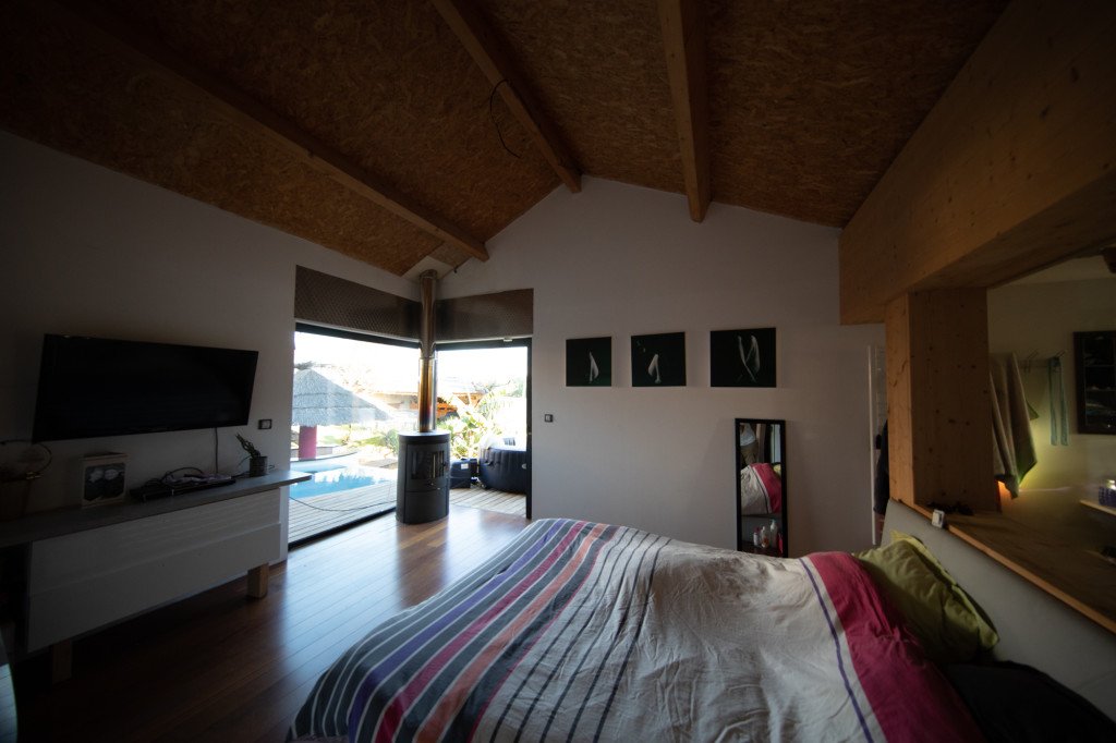 Maison contemporaine atypique en bois – photo 17