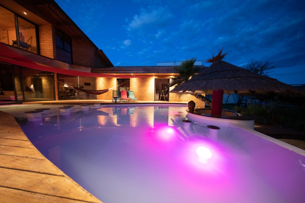 Maison contemporaine atypique en bois – photo 24