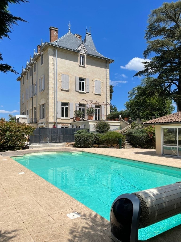 Appartement lumineux dans un château – photo 1