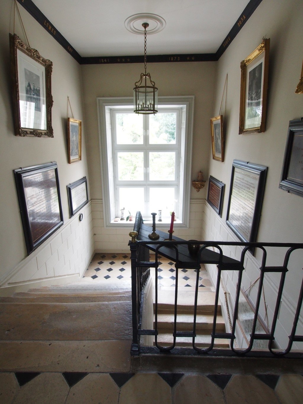 Château entouré de douves – photo 2