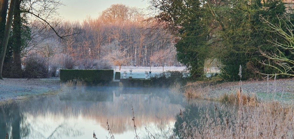 Château entouré de douves – photo 3