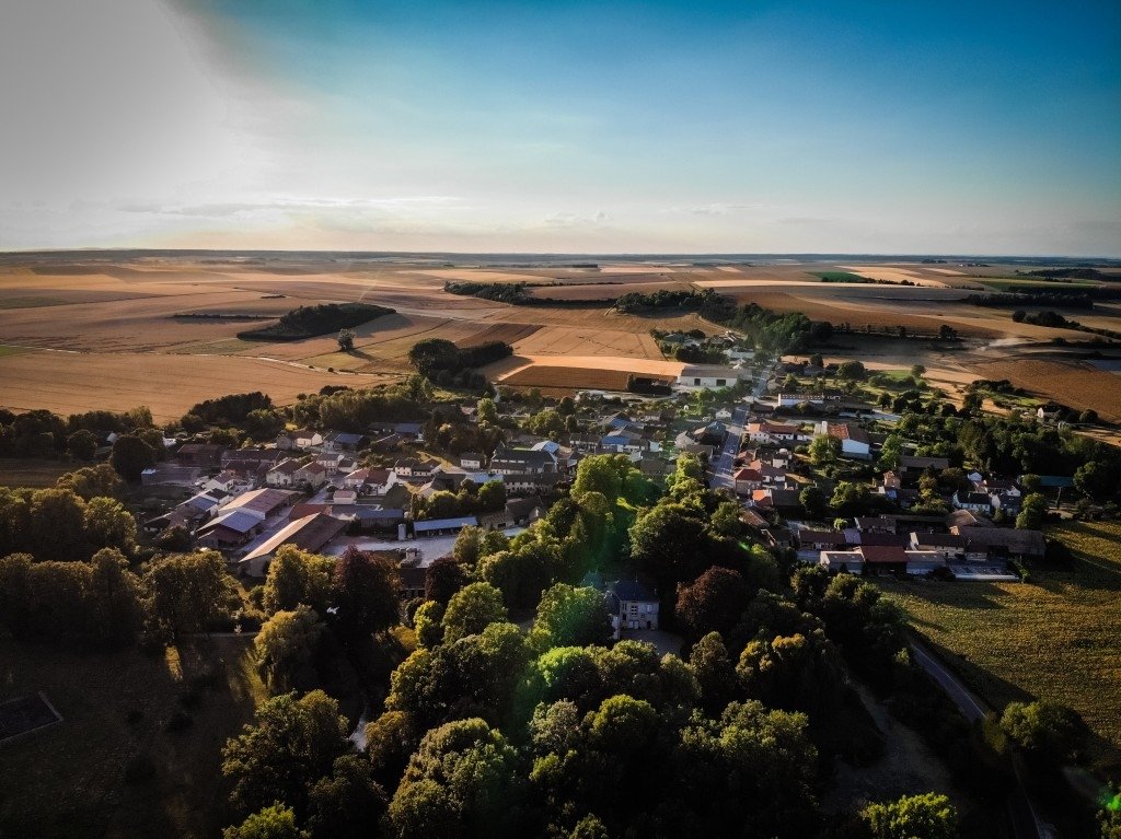 Château entouré de douves – photo 14