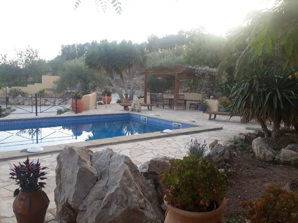 Maison avec piscine extérieure – photo 1