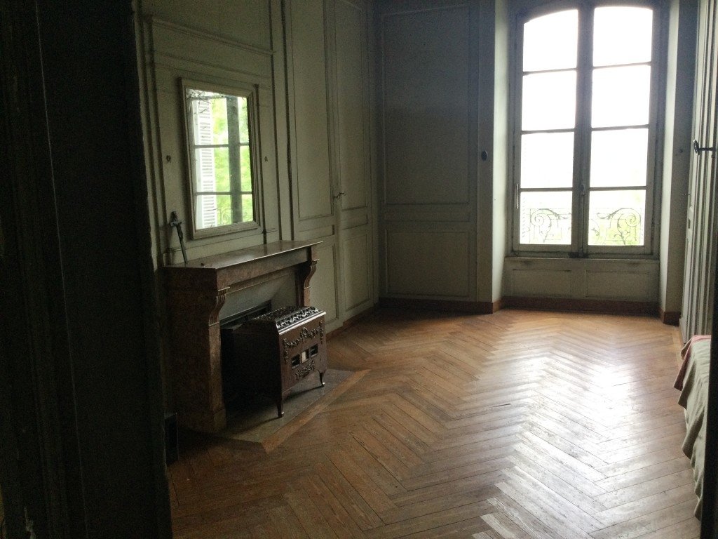 Château de 1768 dans son jus – photo 11