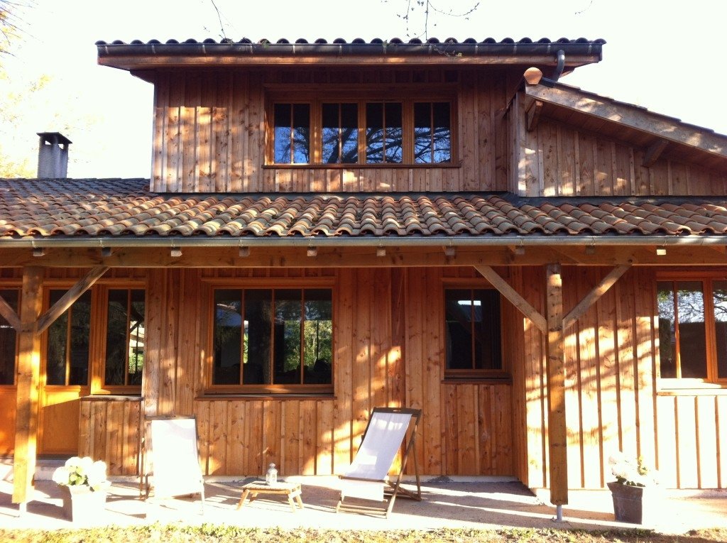 Maison dans un parc avec dépendance – photo 1