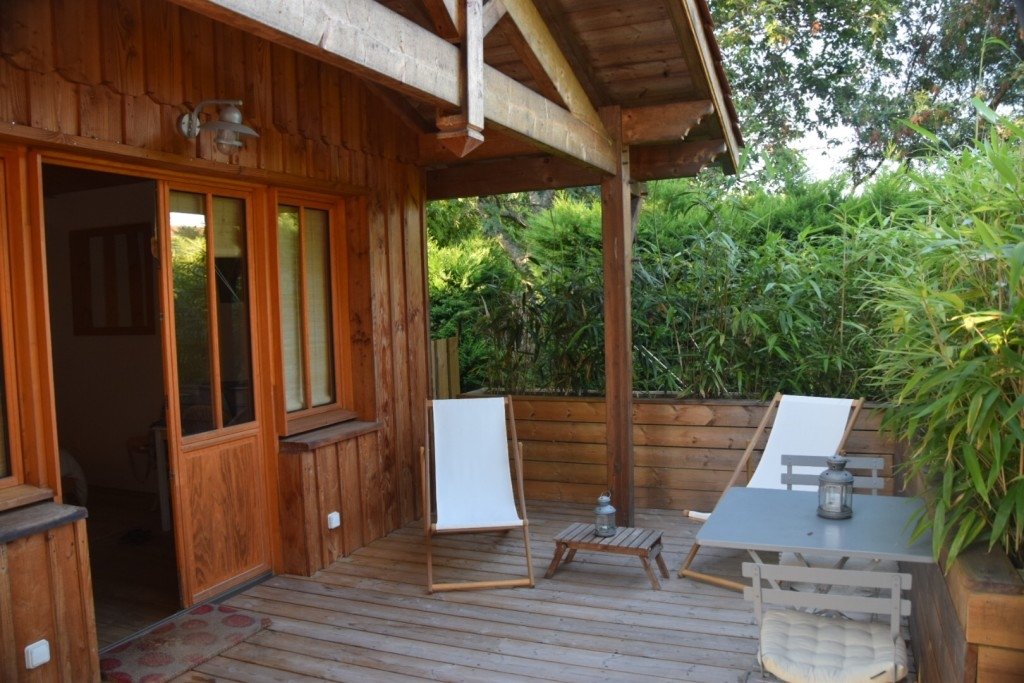 Maison dans un parc avec dépendance – photo 14