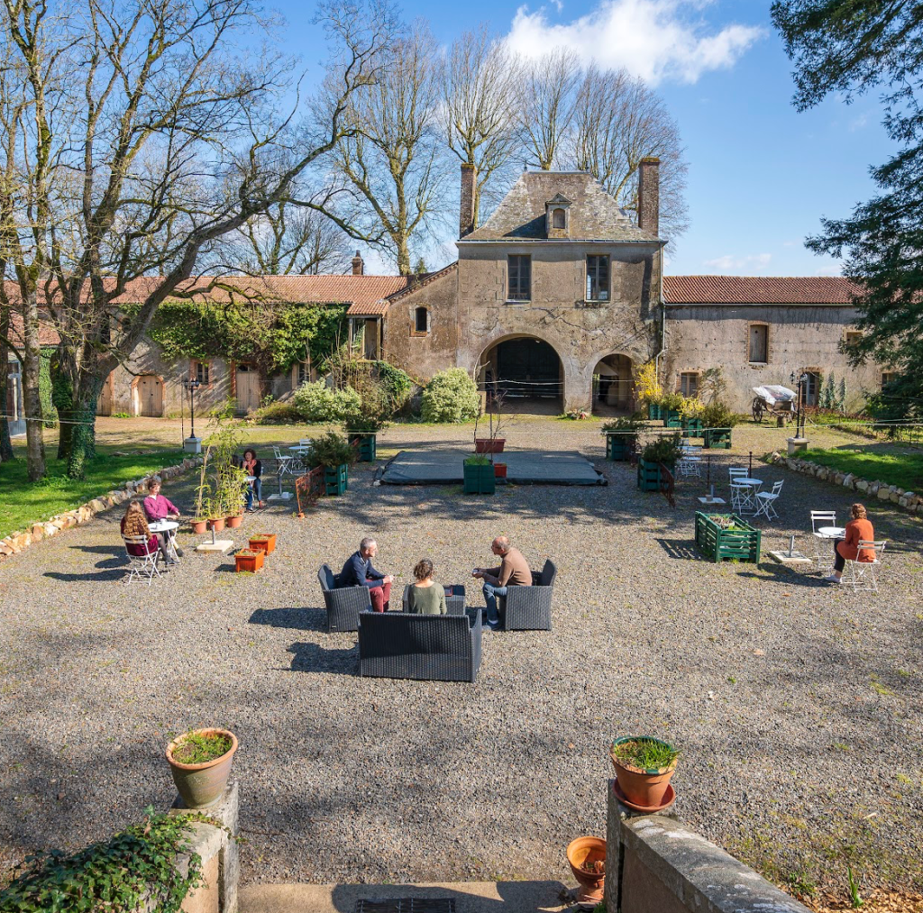 Maison de caractère avec douves en eau – photo 10
