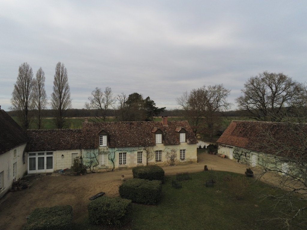 Longère restaurée avec parc – photo 1