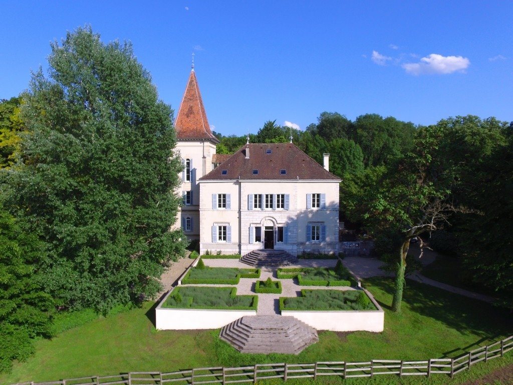 Château rénové, charme de l’ancien – photo 1