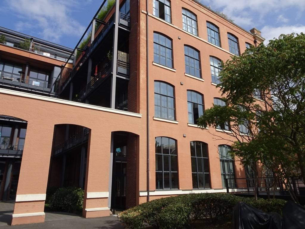 Appartement dans un bâtiment chargé d’histoire – photo 13