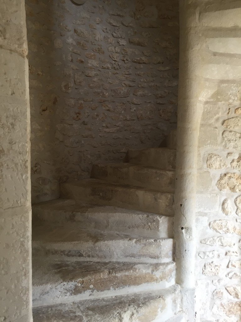 Château avec terrain de golf et dépendances – photo 11